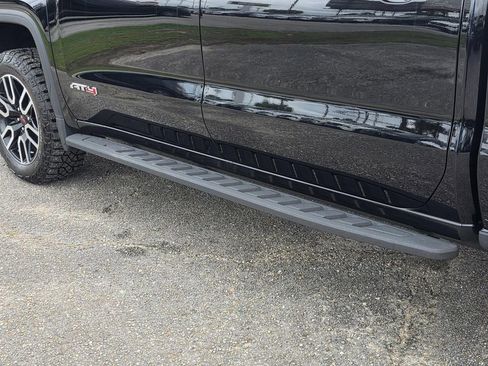 Used 2024 GMC Sierra 1500 AT4 w/ Technology Package AWD/4WD image 42