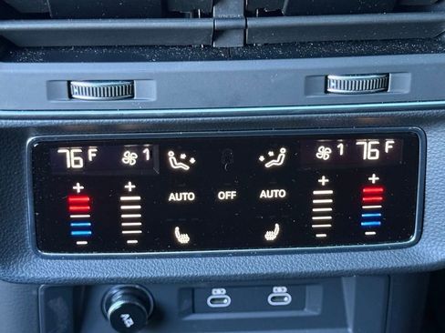 Used 2022 Audi SQ8 Prestige w/ Prestige Package image 71