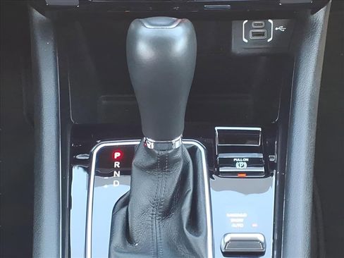 Used 2024 Jeep Compass Latitude image 24