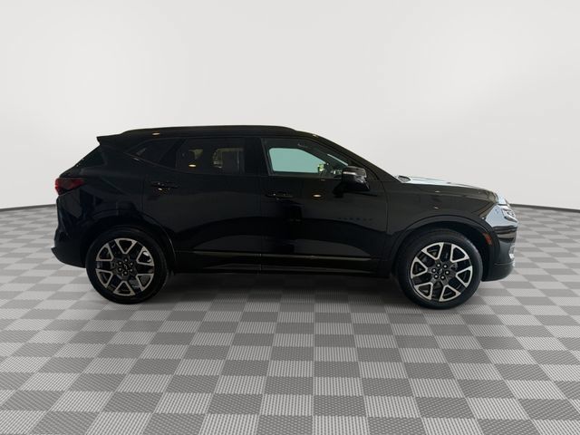 Certified 2025 Chevrolet Blazer RS FWD image 13