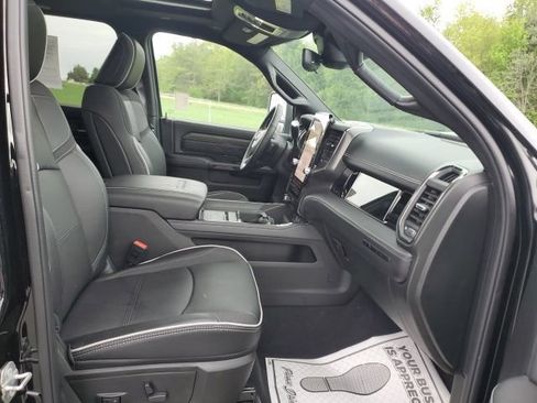 Used 2025 RAM 2500 Limited AWD/4WD image 27