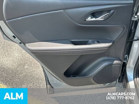 Used 2025 Chevrolet Blazer RS FWD image 26