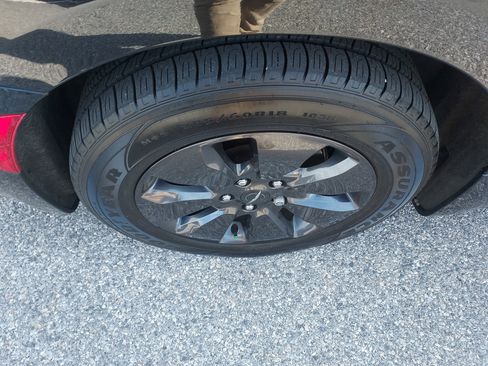 Used 2020 Chrysler Pacifica Limited w/ Quick Oder Package 2EV RED-S image 9