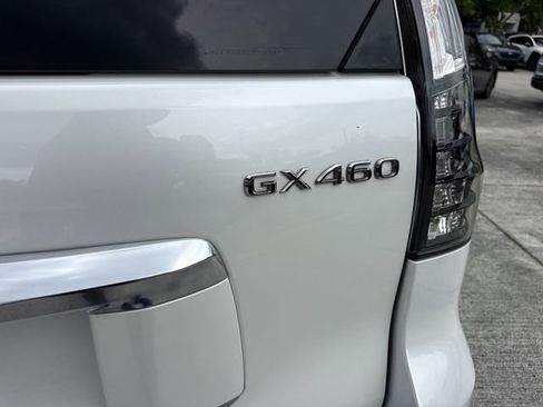Used 2023 Lexus GX 460 Premium w/ Accessory Package AWD/4WD image 26