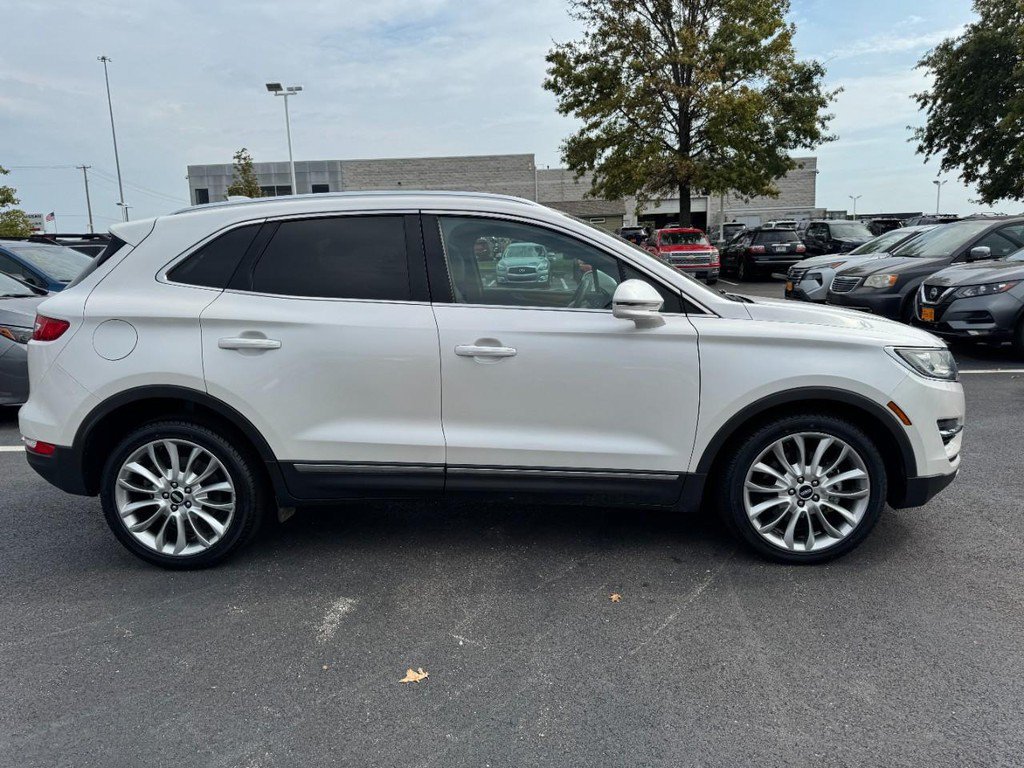 Used 2017 Lincoln MKC Reserve FWD image 2