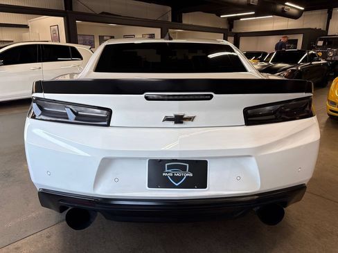 Used 2017 Chevrolet Camaro LT RWD image 8