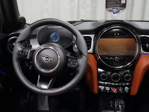 Certified 2023 MINI Cooper S FWD image 3