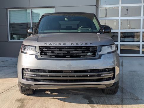 New 2026 Land Rover Range Rover SE image 2