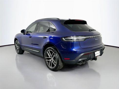 Certified 2026 Porsche Macan AWD/4WD image 3