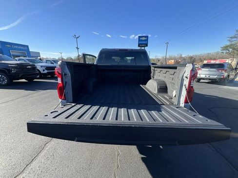 Used 2024 Chevrolet Silverado 1500 Custom Trail Boss w/ Dark Appearance Package image 25