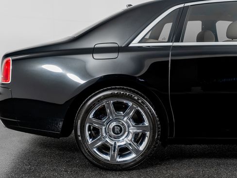 Used 2013 Rolls-Royce Ghost image 8