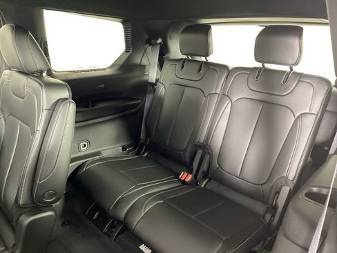 New 2025 Jeep Grand Cherokee L Limited w/ Black Appearance Package image 34