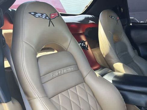 Used 1998 Chevrolet Corvette Convertible w/ Performance Handling Pkg image 17