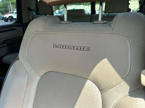 Used 2021 RAM 1500 Laramie AWD/4WD image 19