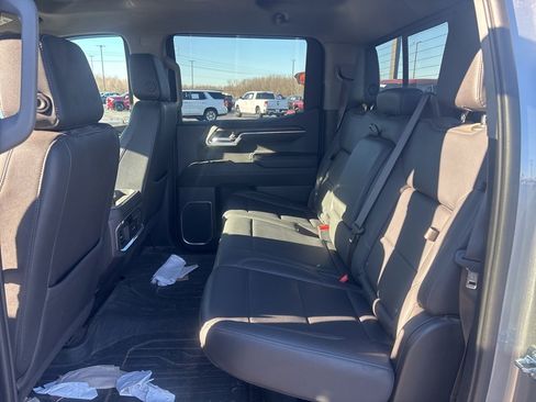 Used 2023 GMC Sierra 1500 SLT w/ SLT Premium Plus Package image 12