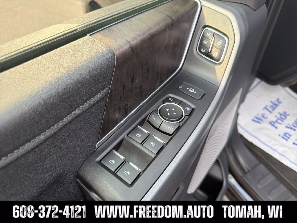 Used 2024 Ford F250 Lariat w/ Sport Appearance Package AWD/4WD image 11