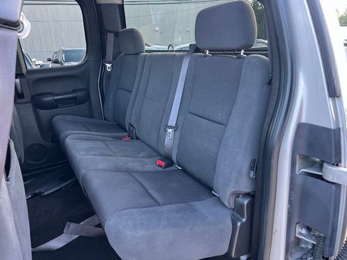 Used 2009 Chevrolet Silverado 2500 LT w/ Interior Plus Package AWD/4WD image 23