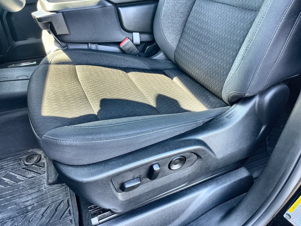 Used 2023 Chevrolet Silverado 1500 RST AWD/4WD image 18