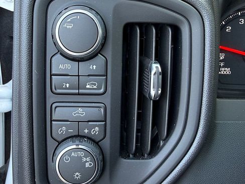 New 2026 Chevrolet Silverado 1500 W/T AWD/4WD image 21