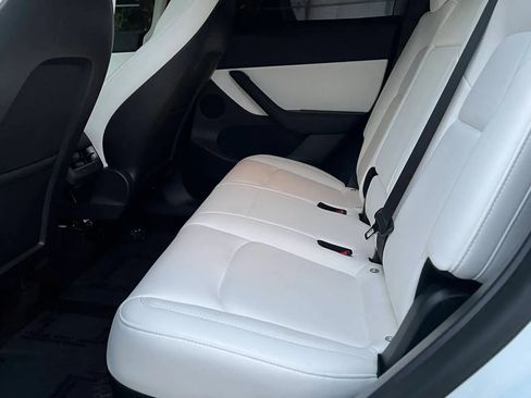 Used 2021 Tesla Model Y Performance image 28