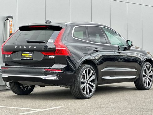 Used 2023 Volvo XC60 B5 Ultimate w/ Climate Package image 5