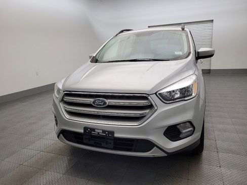 Used 2018 Ford Escape SE image 15
