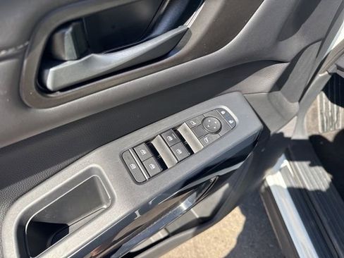 Used 2025 Nissan Pathfinder SV AWD/4WD image 8