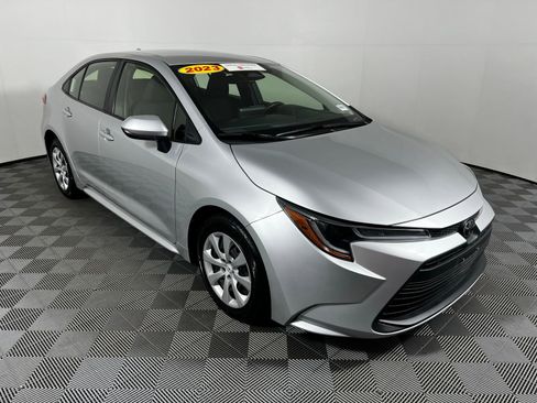 Certified 2023 Toyota Corolla LE image 3