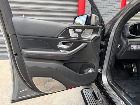 Used 2023 Mercedes-Benz Maybach GLS 600 4MATIC image 21