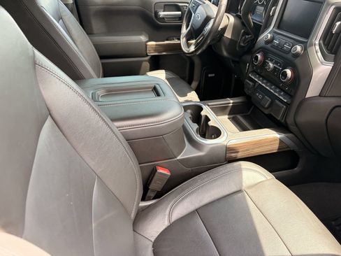 Used 2020 Chevrolet Silverado 1500 LT Trail Boss AWD/4WD image 10