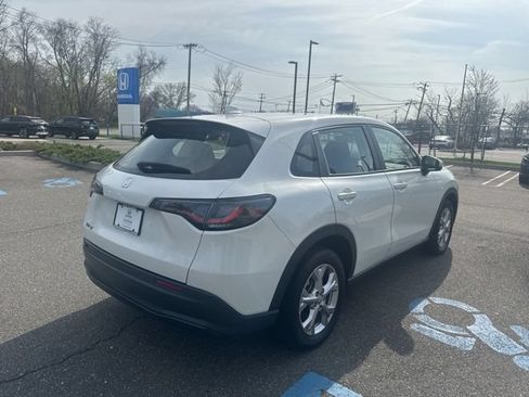 Certified 2024 Honda HR-V LX image 8