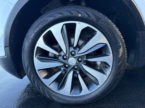 Used 2021 Buick Encore Preferred image 10