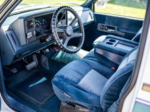Used 1990 Chevrolet Silverado 3500 2WD Regular Cab image 26