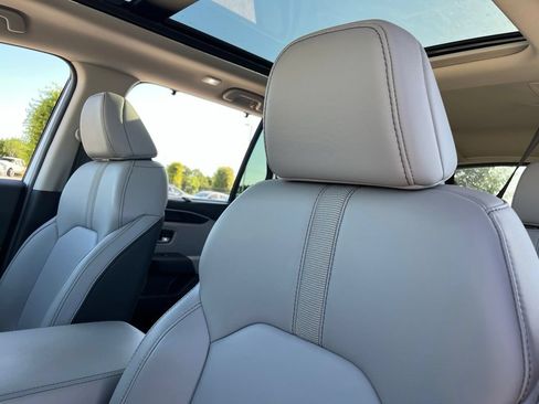 Used 2025 Honda Pilot Touring image 26