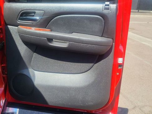 Used 2011 GMC Sierra 2500 SLT w/ SLT Convenience Package image 17