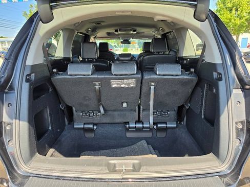 Used 2023 Honda Odyssey Elite image 17