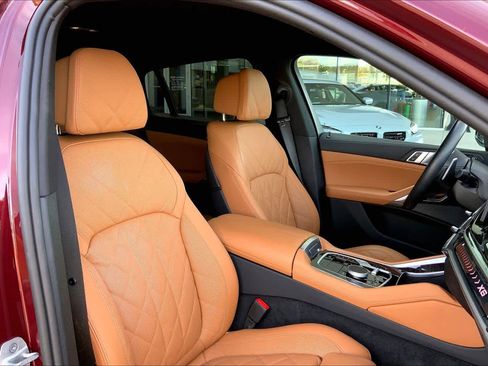Certified 2025 BMW X6 xDrive40i image 8