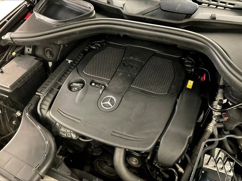 Used 2015 Mercedes-Benz ML 350 4MATIC image 31