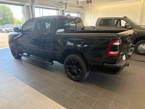 Used 2024 RAM 1500 Laramie AWD/4WD image 5