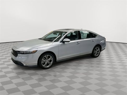 Used 2024 Honda Accord EX image 5