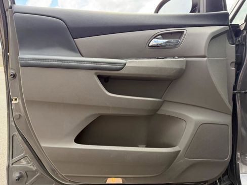Used 2016 Honda Odyssey EX-L image 24