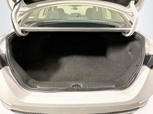 Used 2024 Nissan Sentra S FWD image 27