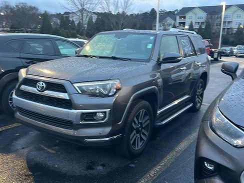 Used 2018 Toyota 4Runner Limited image 2