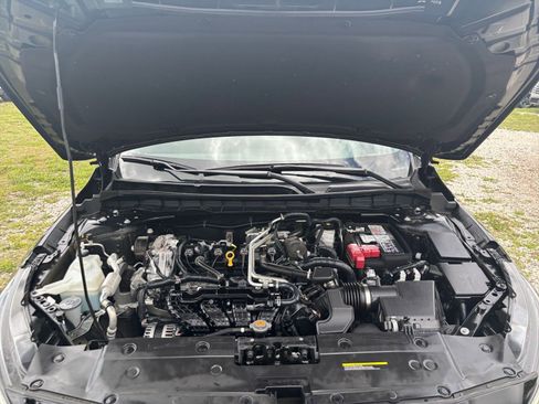 Used 2025 Nissan Altima 2.5 SV FWD image 34