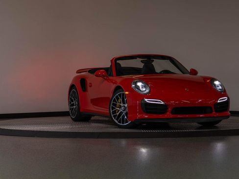 Used 2015 Porsche 911 Turbo S AWD/4WD image 34