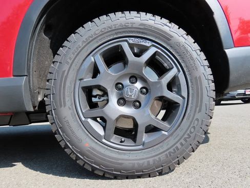 New 2025 Honda Pilot TrailSport image 9