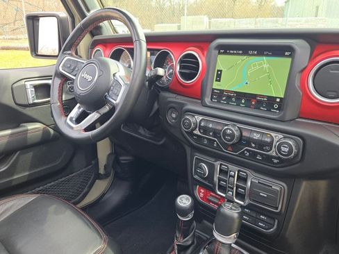 Used 2022 Jeep Wrangler Unlimited Rubicon w/ Steel Bumper Group image 8