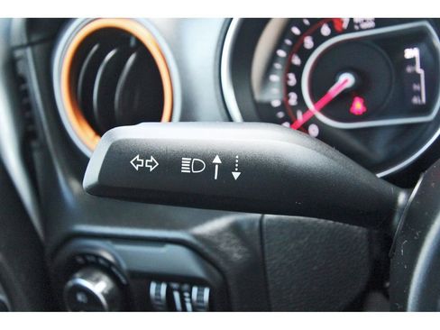 Used 2022 Jeep Gladiator Mojave w/ Cold Weather Group image 21