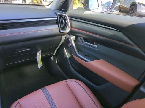 New 2025 MAZDA CX-50 Meridian Edition w/ Apex Package image 16
