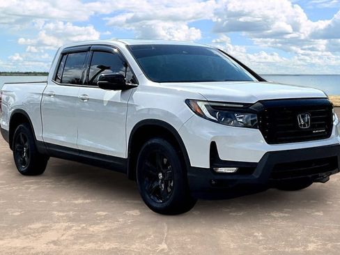 Used 2023 Honda Ridgeline Black Edition image 3